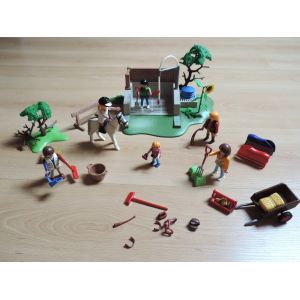 Playmobil Le Box De Lavage Des Chevaux - Occasion