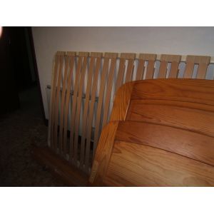 lit enfant sapin massif 140x90 cm en 35 mm t&ecirc;te de lit et pied de lit+ sommier lattes + table de nuit - Occasion