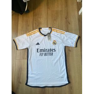 Maillot De Foot Réal Madrid Blanc 2024 Taille M - Occasion