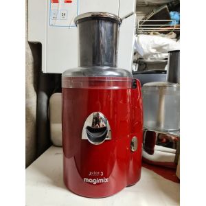 Magimix Juice Expert 3 Rouge . Extracteur de jus - Occasion