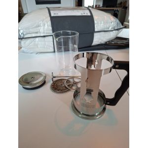 Cafeti&egrave;re &agrave; piston de Bialetti - Coffee Press Preziosa - l'iconique Petit Homme &agrave; la Moustache &eacute;l&eacute;gamment grav&eacute; sur le corps en acier inoxydable 18/10 - Occasion