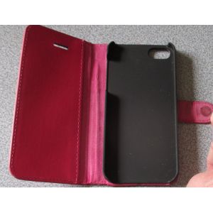 Coque Rigide Noire Pour Iphone 5 Ou 5 S - Présentée Dans Un Étui Rose Refermable Par Pastille Aimantée - Petite Pochette Latérale Intérieure - Occasion