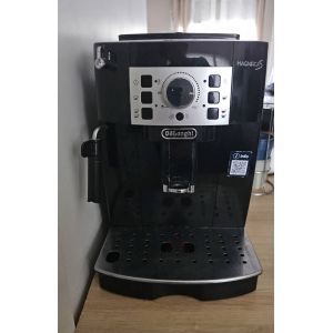 Cafetiere Delonghi Expresso Broyeur Magnifica S ECAM 22.140.B - Occasion