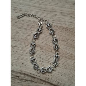 Bracelet Avec Strass, Plaqu&eacute; Argent, Port&eacute; Par Caroline Forb&egrave;s Dans Vampire Diaries - Occasion