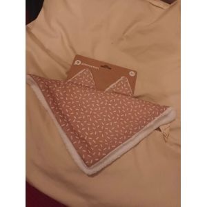 Ethnic Animals Doudou Plat Graphique Oreille En Relief25 X 25 Cm. Orchestra Premaman Plat Carre Marron MoutardeComposition : Popeline 100% Coton Sherpa 100% Polyester 100% Coton - Occasion