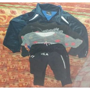 Veste De Jogging Marine + T-Shirt Manches Longues Marine + T-Shirt Gris + Jogging Marine + Short Long Marine - Essentiel Weater Umbro Adidas D&eacute;cathlon - 5 Pi&egrave;ces - 14 Ans - Gar&ccedil;on - Occasion