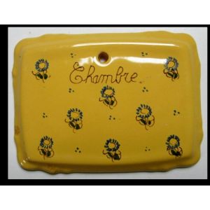 Plaque de porte "Chambre" fa&iuml;ence jaune orang&eacute;e semis de fleurs bleues - Occasion