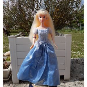 Poup&eacute;e mannequin Cendrillon Simba Disney (Barbie) - Occasion