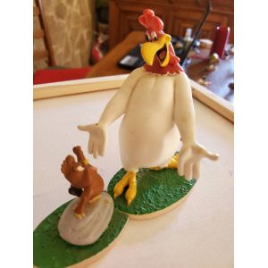 Figurine Charlie Le Coq Et Henri Le Faucon - Occasion