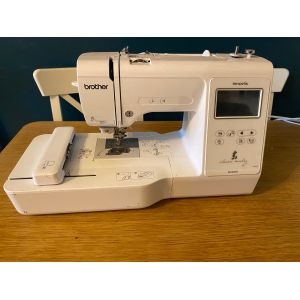 Brodeuse machine à broder BROTHER innov’is M240ED - Occasion