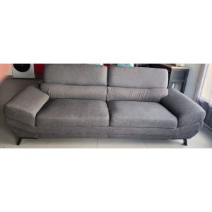 Canap&eacute; 3 places, gris, non convertible, mod&egrave;le Mathis de chez But. En tr&egrave;s bon &eacute;tat. - Occasion