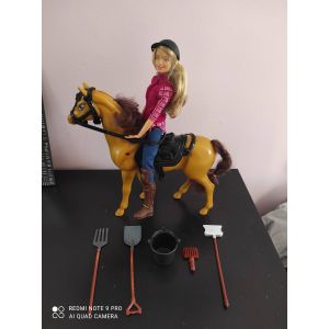 Poupée barbie&#43; cheval&#43; accessoires - Occasion
