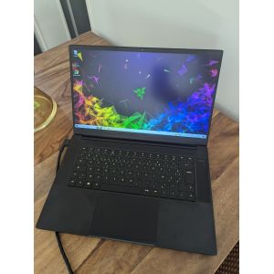Razer Blade 15 - 15" Intel Core i7-9750H - 2.6 Ghz - Ram 16 Go - SSD 128 Go + DD 1 To - Occasion