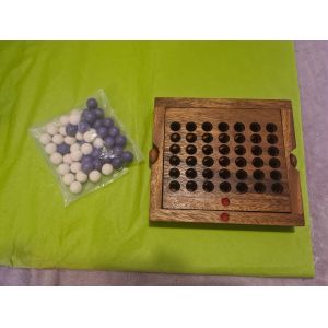 Jeu Puissance 4, Pour 2 Jouers &Agrave; Partir De 6 Ans. Jeu Familial Au Norme Ce, Qualite Francaise, Rangement Facile Pour Les Voyages. Il Est En Bois, Livr&eacute; Avec La Notice. 20,5 X 16 Cm.. Faire Une Ligne - Occasion