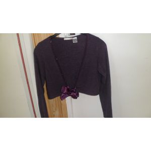 Bolero Mauve La Redoute 38/40. 85 % Acrylique - 10 % Polyamide - 5 % Angora. Fermeture Par Ruban Satin. Longueur Totale Du Boléro : 38 Cm. D&#39occasion : Bon État. - Occasion