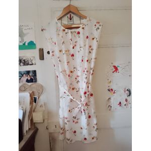 Robe Blanche Fleurs Multicolores 40 L Manoukian. - Occasion