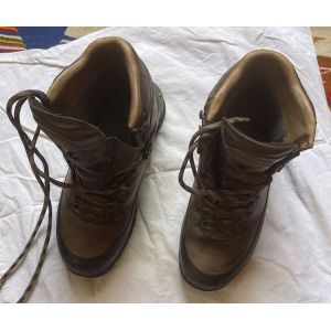 Chaussures De Randonnées. Marque : Meindl. Modèle : Himalaya Mfs. Tige Cuir Goretex. Semelle : Vibram. Taille 42. - Occasion