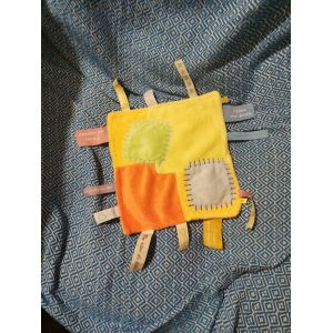 Doudou Plat Jaune Étiquette J'aime Mon Papa Ma Maman Mon Doudou Un Rêve De Bébé - Occasion