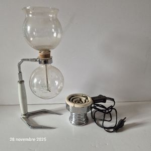 Tr&egrave;s Belle Cafeti&egrave;re Hellem En Verre Pyrex, Support M&eacute;tal Et Porcelaine. - Occasion