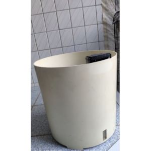 Bac Riviera Pot De Plantes Vertes Jardiniere À Reserve D Eau Hydratation Constante Preserve La Beauté Des Plantations Decoratives Conteneur En Resine Maintenir Humidite Terre Garde Les Feuillages - Occasion