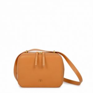 <p>Sac port&eacute; travers et &eacute;paule Nat & Nin <strong>Nala</strong>. <br />Il se ferme avec un zip et contient une poche plate. <br />- Longueur max. de la bandouli&egrave;re : 116 cm.<br /> Nos photographies sont retouch&eacute;es. La retouche d'image n'alt&egrave;re en rien les