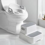 DEANIC Reducteur Toilette Enfant, Rehausseur avec 2 Marches, R&eacute;ducteur WC B&eacute;b&eacute; adapt&eacute; aux Enfants de 1 &agrave; 6 Ans, avec 2 Coussins et 1 Brosse (Gris) (NB CLEANIC, neuf)