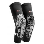 G-Form Pro-X3 Coudières - Coudières pour Dirt Bike et Mountain Bike - Accessoires vélo - Street Art, Adulte Petit (MB-Fahrrad-DE |  Der E-Bike und Fahrrad Profi Shop, neuf)