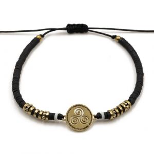 G&eacute;n&eacute;rique Bracelet Boh&egrave;me en Perles Heishi avec Pendentif Triskel &ndash; &Eacute;l&eacute;gance et Symbolisme Celte Unisexe &ndash; Id&eacute;e Cadeau pour Toutes Occasions (BFSI05-06G) (BTFSI, neuf)