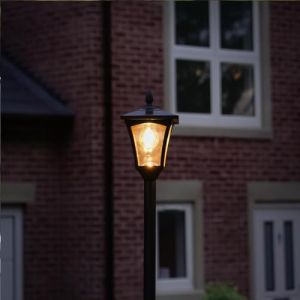 Festive Lights Lampadaire Solaire LED Extérieur en Aluminium - Design Traditionnel ou Moderne - Taille et Têtes au Choix - Waterproof pour le Jardin (Traditionnel Ampoule Filament, 210cm - 1 Tête) (Festive Lights Ltd, neuf)