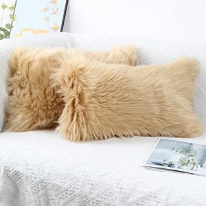 OYIMUA Lot de 2 Housses de Coussin d&eacute;coratives Douces en Fourrure d'agneau synth&eacute;tique &agrave; Poils Longs - pour canap&eacute; (Beige, 30 x 50 cm) (OYIMUA, neuf)