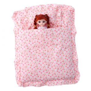 TOBBOMEY Ensemble Paquet De Couchage Fraise en Tissu Doux, Linge De Lit Miniature pour Maison De Poup&eacute;e, Accessoire Chambre Ludique (ZKEMENG, neuf)