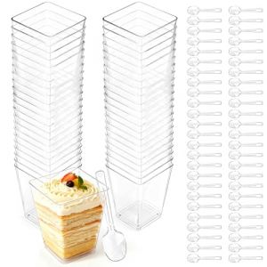 VFANDV 50 Pi&egrave;ces Tasses Coupes Gobelets &agrave; Dessert avec Cuill&egrave;Res Plastique,150-160ml Verrine Plastique Transparents Carr&eacute;S pour Pudding, Mousse, Tiramisu, Anniversaire (ZYNTHERRA, neuf)
