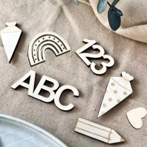 Lot de 70 confettis décoratifs en bois pour la rentrée des classes - Confettis en bois - Décoration de table pour la rentrée scolaire garçon et fille (bois d'écolier) (MIAJU, neuf)