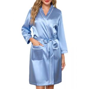 Sopesil Peignoir de Bain Femme en Satin Robe de Chambre Courte Femme Kimono de Mari&eacute;e Robe de Soir&eacute;e &Eacute;l&eacute;gante F&ecirc;te Col V et avec Poches Bleu Clair XXL (Sopesil Direct, neuf)