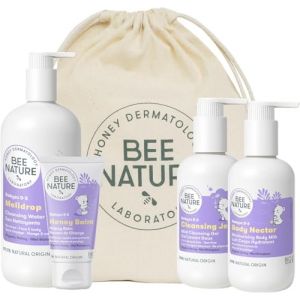 Bee Nature - Coffret Cadeau pour Nouveau-n&eacute;s et B&eacute;b&eacute;s - 3 en 1 Eau Nettoyante 500ml - Lait Corps 200ml - 2 en 1 Gel Lavant Doux 200ml - Baume de Change au Miel 50ml - Sacs en Tissu R&eacute;utilisables (DYPCARE, neuf)