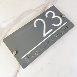 Plaque de numéro de maison en plein air, design suspendu plaque de numéro de maison personnalisée, plaque de nom de rue 3D découpée au laser acrylique moderne (gris et blanc) (home decoration art, neuf)
