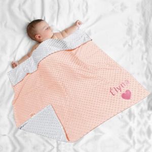 XIAOMA Couverture Bébé Personnalisée avec Prénom Brodé,Plaid Enfant Personnalisé,Cadeau Naissance Garçon Fille,Doudou Maternelle pour Sieste,Idéale pour Baptême de Bebe(Rose pâle) (WALLARTstore, neuf)
