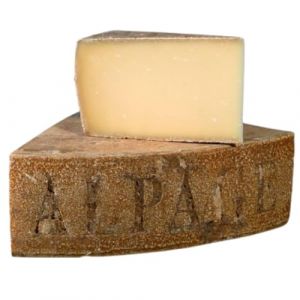 Gruy&egrave;re Suisse Alpage AOP - 1kg - fabrication artisanale de Fribourg - affinage minimum 12 mois - P&acirc;te jaune avec cristaux et saveur noisette intense (Fromagerie du Chateau, neuf)