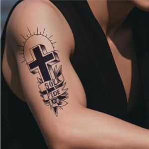 Tatouage v&eacute;g&eacute;tal semi-permanent avec croix et caract&egrave;res floraux anglais style r&eacute;tro sombre, r&eacute;sistant &agrave; l'eau, tenue 2 semaines.(1pcs) (CHJWEIHHERT, neuf)