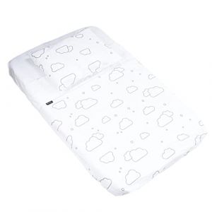 Bubblin Draps Next to Me Compatible 83x50 cm Lot de 3 Pi&egrave;ces : Taie d'oreiller + Drap de Sac + Housse de Matelas avec Coins 100% Coton OEKOTEX Parure pour Berceau Cosleeping Next2Me (Nuage) (Livin Ease, neuf)