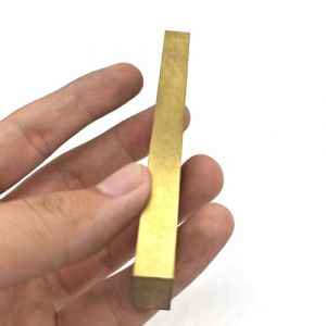 Leluo Bloc cubique en laiton, longueur 500 mm, tige carr&eacute;e en laiton, barre solide de 3 mm, 4 mm, 5 mm, 6 mm, 7 mm, 8 mm, 9 mm, 10 mm, 12 mm, 13 mm, 18 mm, 19 mm R&eacute;sistance(7x7x500mm) (Leluo, neuf)