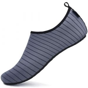 SAGUARO Chaussures de Plage pour Homme Femme S&eacute;chage Rapide Aquatiques Chaussettes L&eacute;ger &Agrave; l'aise Chaussons de Piscine Antid&eacute;rapant Chaussures de Bain Gris Plage 36/37 EU (hasimple, neuf)