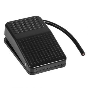Ausla Interrupteur de P&eacute;dale Electrique 220 V 10 A Commutateur de Pied Contr&ocirc;leur Pied de Puissance Antiderapant avec 10cm C&acirc;ble P&eacute;dale Universale pour Machines &agrave; Coudre (Lusesse-K, neuf)