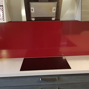 AluCouleur Fonde de hotte/Cr&eacute;dence en Aluminium Rouge Pourpre- 11 Tailles - Hauteur 50 cm x (Longueur 110 cm) (AluCouleur, neuf)