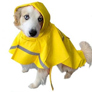 OCSOSO Veste de pluie imperméable pour chien avec capuche harnais réfléchissante, poncho de pluie pour chihuahua/yorkie/teckel/cavapoo/caniche (jaune, taille S/M dos : 35 cm) (OCSOSOUK, neuf)