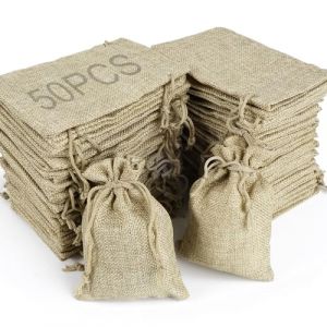 RUBY 50 pièces Petite Sachets en Toile de Jute - 9 X 12cm Pochette Tissu, Sac en Jute Pochon Tissu, Sachet Lavande Vide, Sachet Lin, Deco Pochette Cadeau Mariage (Bella Prime Sociedad Limitada, neuf)