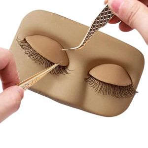 T&ecirc;te de Mannequin pour l'Entra&icirc;nement aux Cils - Mod&egrave;le En Silicone R&eacute;aliste | Visage De Mannequin Pour Extensions De Cils | Pour L Entra&icirc;nement Des Femmes Et Des Filles Le Salon De (SerendipityBoutiqueHub, neuf)