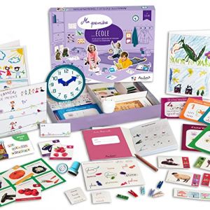 Amulette - Coffret Ma Première École - Jeu Éducatif 3 à 6 ans - 60+ Accessoires pour Jouer à la Maîtresse d’École Maternelle - Cadeau Enfant Fille Garçon Métier - Fabriqué en France - MATE (AMULETTE jeux, neuf)