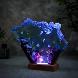 Drawelry 3D Oc&eacute;an Lampe en R&eacute;sine Requin Baleine Ornements avec Base Bois, C&acirc;ble USB Chevet Lumi&egrave;res Veilleuse LED R&eacute;sine &eacute;poxy D&eacute;coration Oc&eacute;anique Plongeur Maison Bureau Chambre D&eacute;cor Cadeaux (D8) (Dr-Jewelry, neuf)