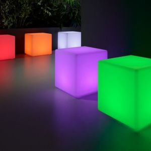 Cube lumineux avec lumi&egrave;re LED 40 cm, changement de couleur, sans c&acirc;bles. (la vida en led, neuf)